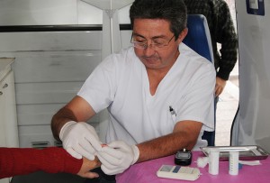Control gratuito de salud por los barrios y espacios verdes del departamento.