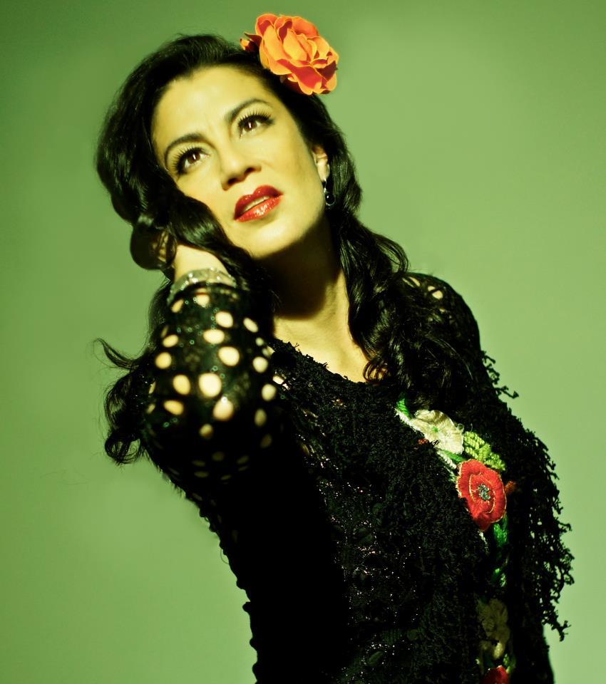 El festival inicia con el recital de Mimí Maura el domingo 20 hs, Cine Plaza. mimi2