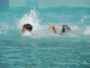 La natación fue una de las pruebas de la competencia.