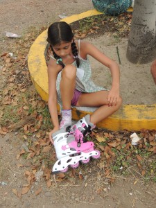 Las chicas también eligieron los patines para reemplazar a las bicis.