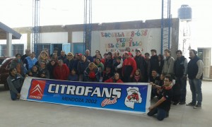 La caravana hizo una escala en otra escuela de Santa Rosa.