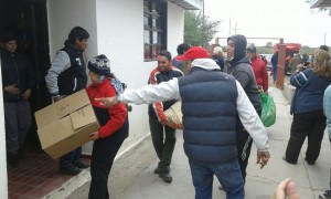 La caravana social llegó a destino y entregó una importante donación a la escuela de Santa Rosa.