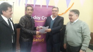 Autoridades municipales y provinciales en la entrega