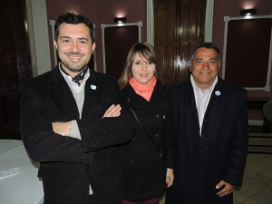 Diego Coronel, secretario de Obras, junto a su esposa y el concejal Luis Fugazzotto.