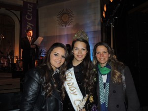 Celeste López junto a las reinas de mandato cumplido Cecilia Parios y Rocío Curto.