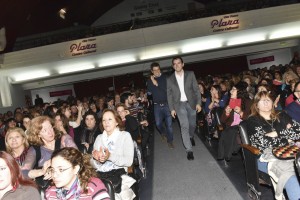 facundo manes teatro plaza 4