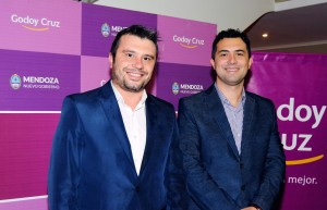 Diego Coronel, secretario de Obras de Godoy Cruz, junto a Diego Costarelli, coordinador de Gabinete de la provincia.