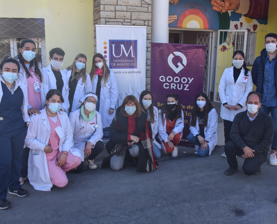 estudiantes voluntarios