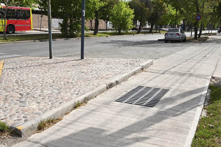 mejoras Sarmiento calle adoquin